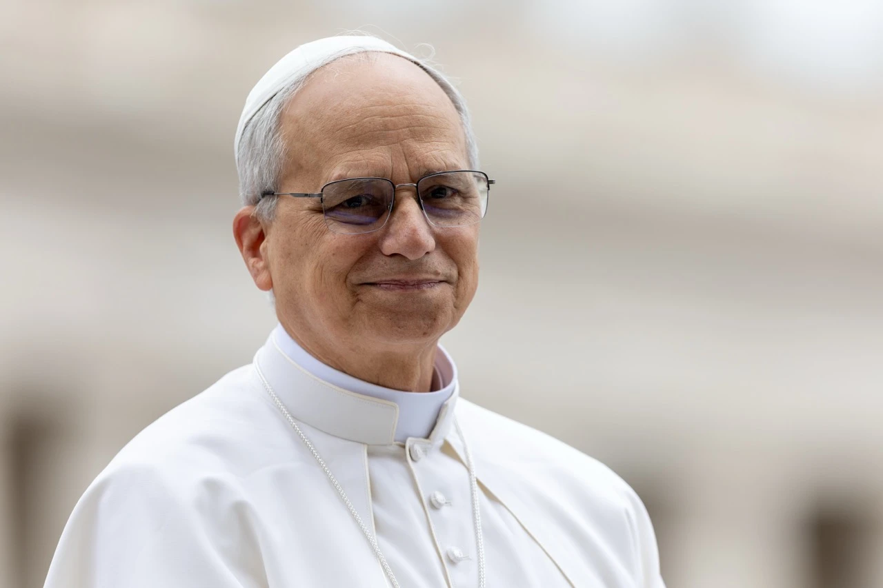 Pope Leo XIV smiles during his first general audience in St. Peter's Square on May 21, 2025.?w=200&h=150