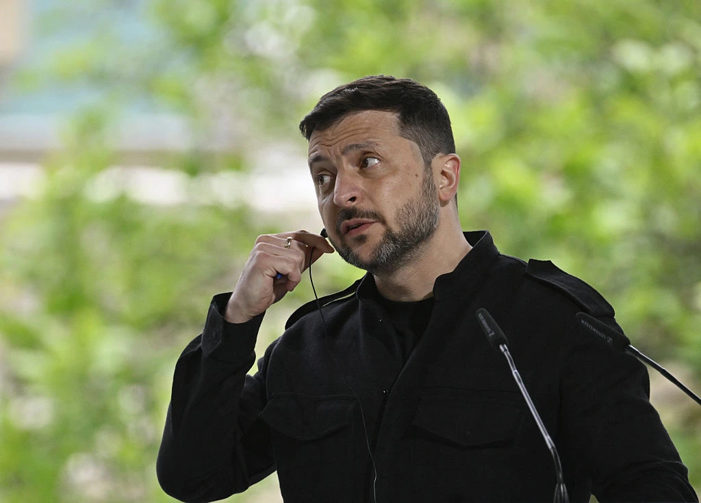 Ukrainian President Volodymyr Zelenskyy attends a press conference after a meeting of European leaders in the Ukrainian capital Kyiv on May 10, 2025.?w=200&h=150