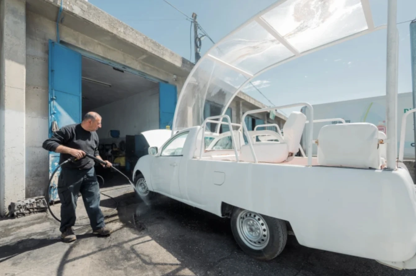 The popemobile used by Pope Francis during his visit to Bethlehem in 2014.?w=200&h=150